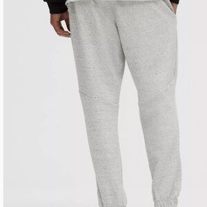 Textured Double-Knit Cotton Jogger
Regular